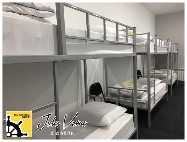 JULES VERNE HOSTEL
